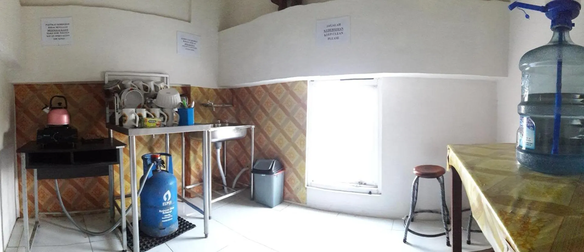 The Agung Residence Seminyak 2*,